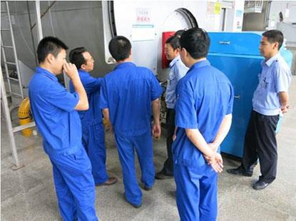Henan Yuntian leitet Sommerkranausrüstungssicherheit inspections.jpg Henan Yuntian conducts summer crane equipment safety inspections.jpg